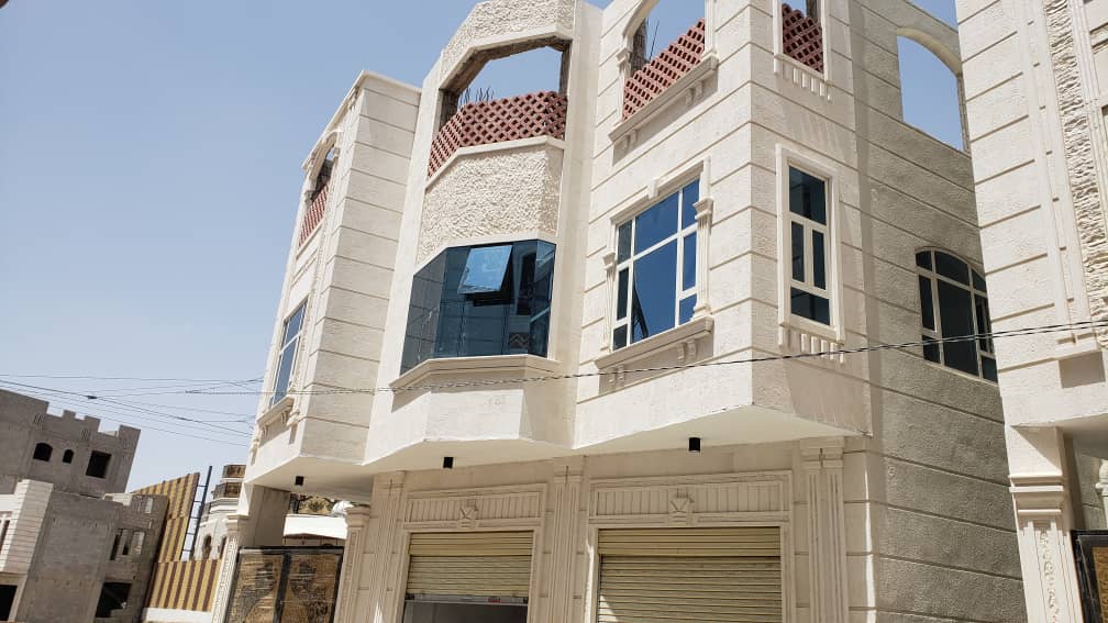 عمارة تجارية ثلاثة دور سوبر لوكس