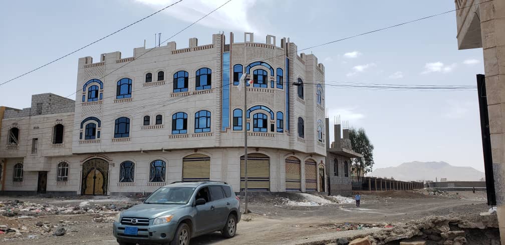 عمارة تجارية ثلاثة دور شارعين في قمة الروعة والجمال