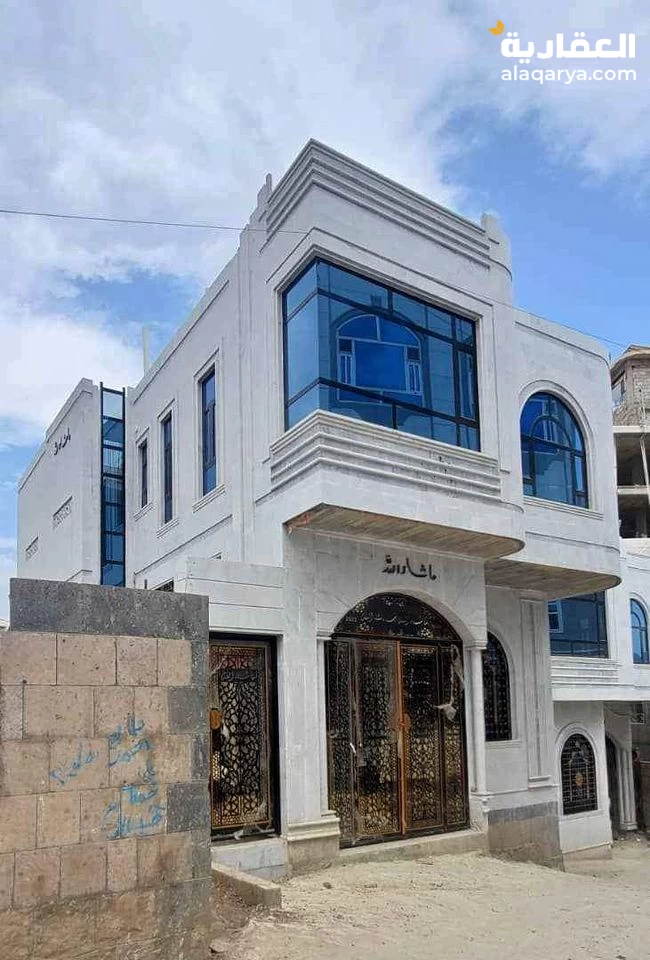 #فلة للبيع جوار فندق الفخامة