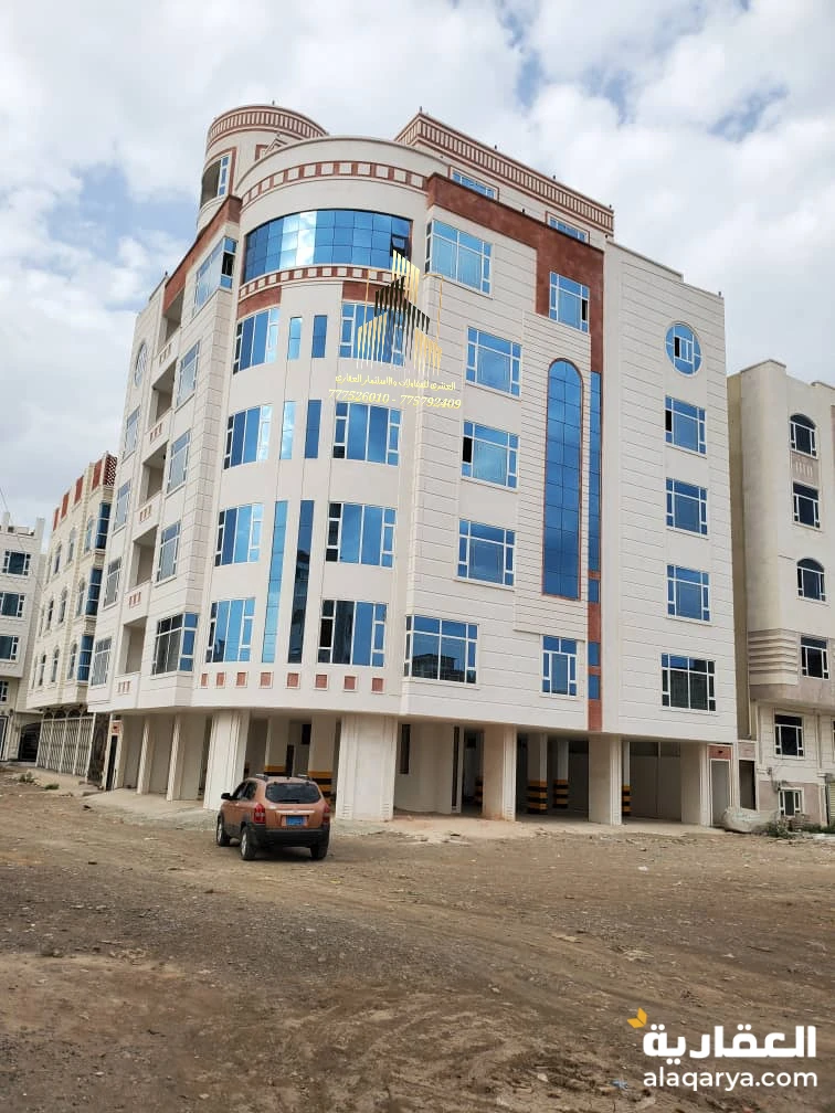 عمارة تجارية ستة دور وملحق وطيرمانة شارعين في قمة الروعة والجمال...