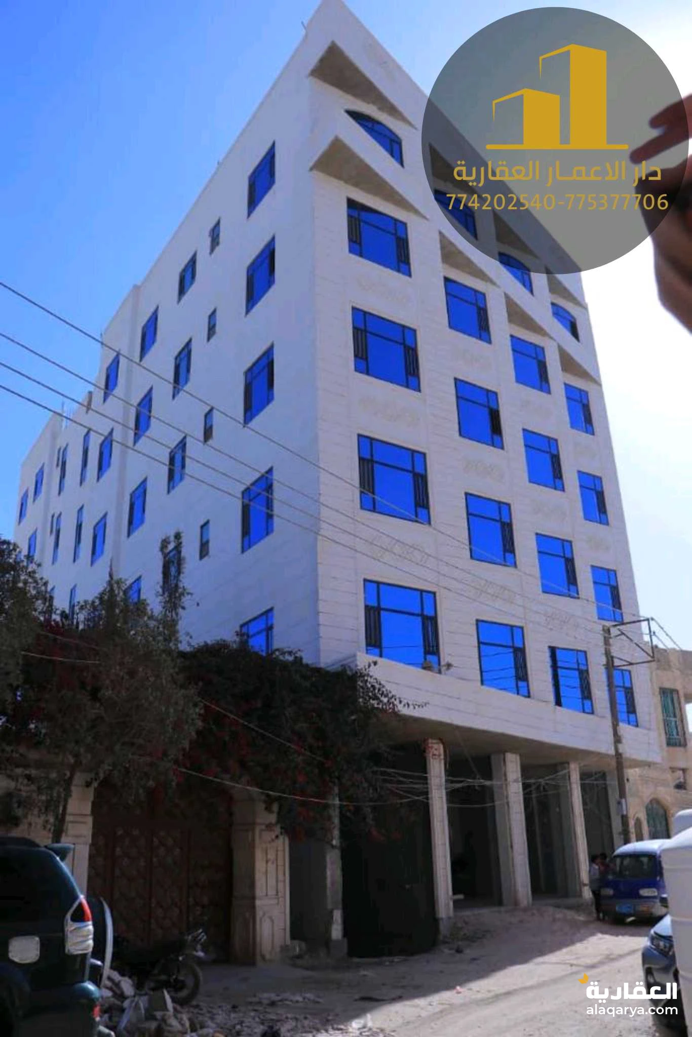 عمارة_سكنية_وأستثمارية #للبيع جنوب_العاصمة_صنعاء شارع_الخمسين قريب جولة الرعد