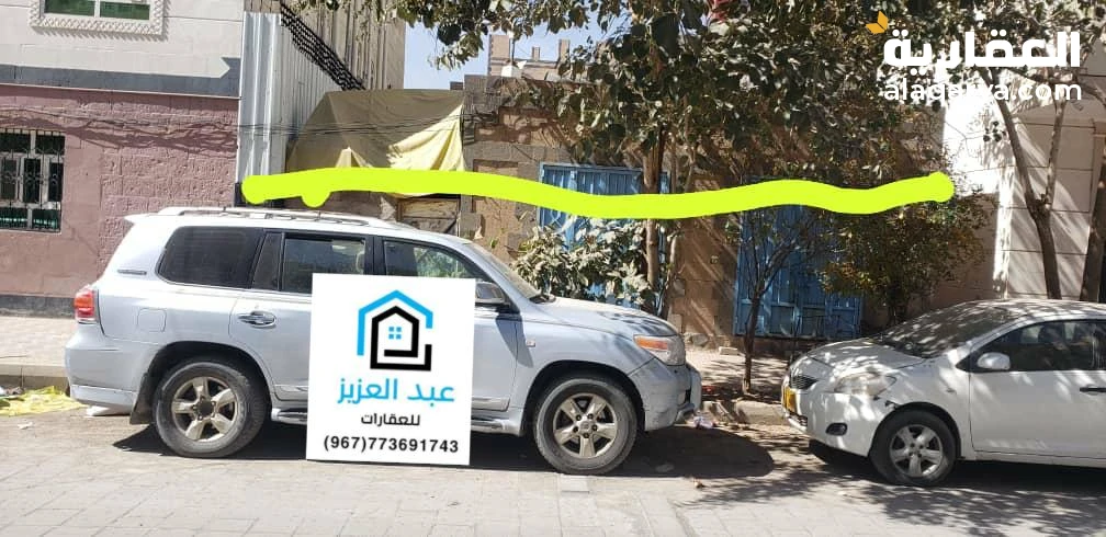 للبيع بيت حجر دور واحدمكون من شقتين في صنعاء بيت معياد