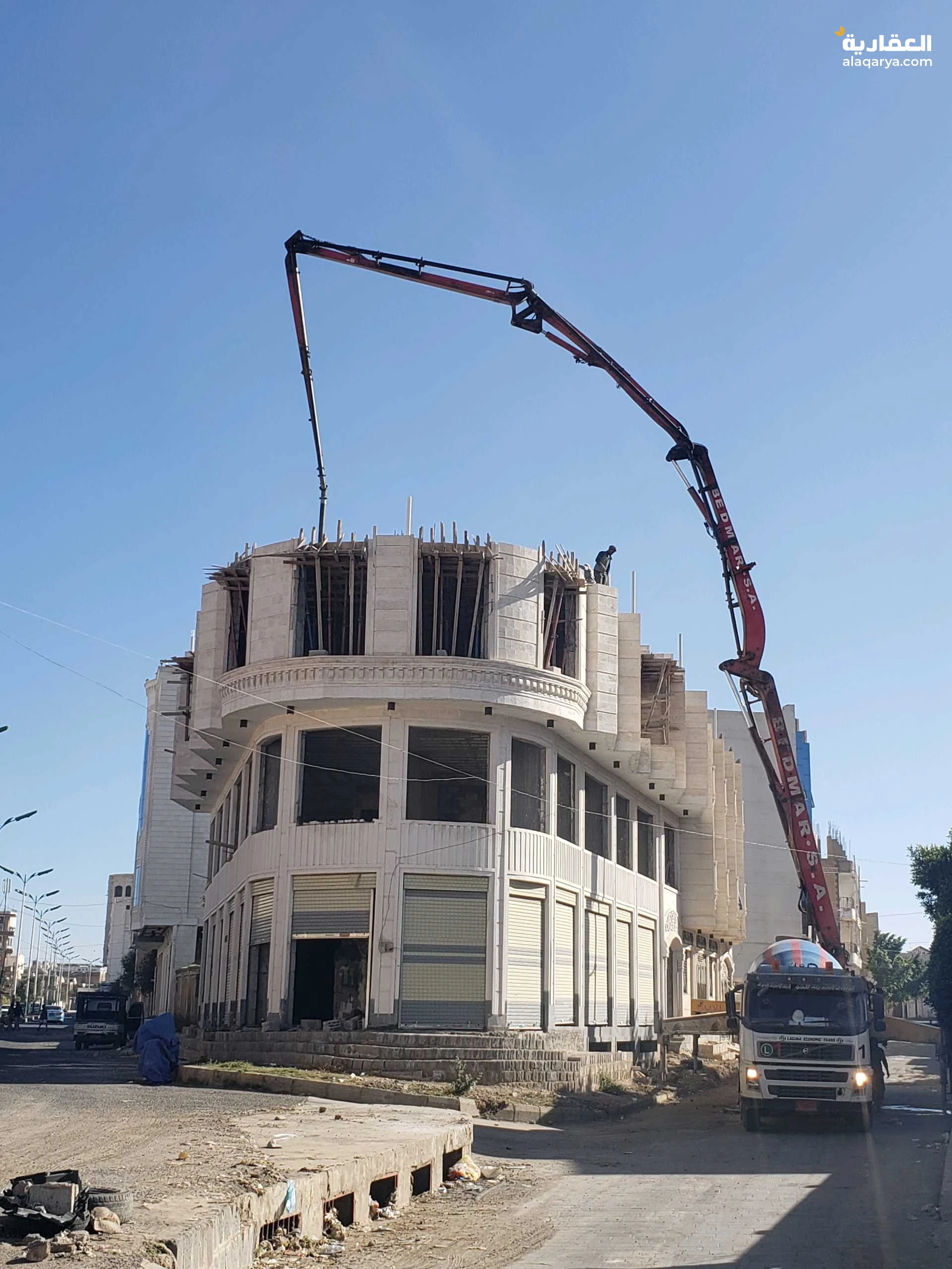 عماره تجاريه مشطب لوكس في حي تجاري