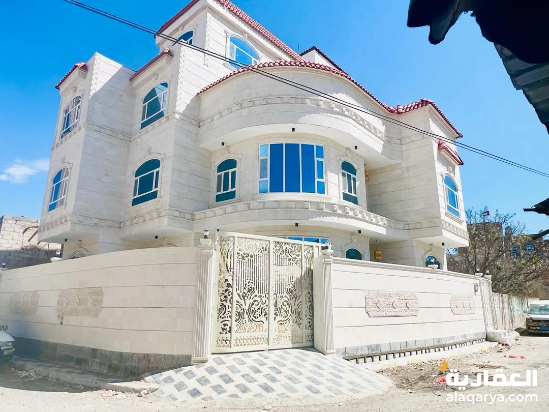 فيلا VIP للبيع في صنعاء – بيت بوس | موقع مميز ومساحة ركنية حرّة