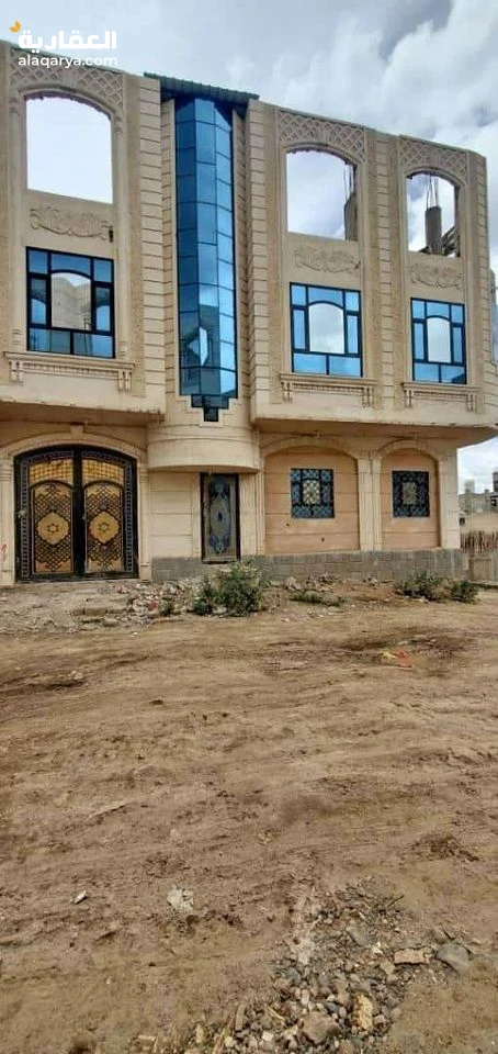 @ للبيع عمارة لبنتين  حر في صنعاء