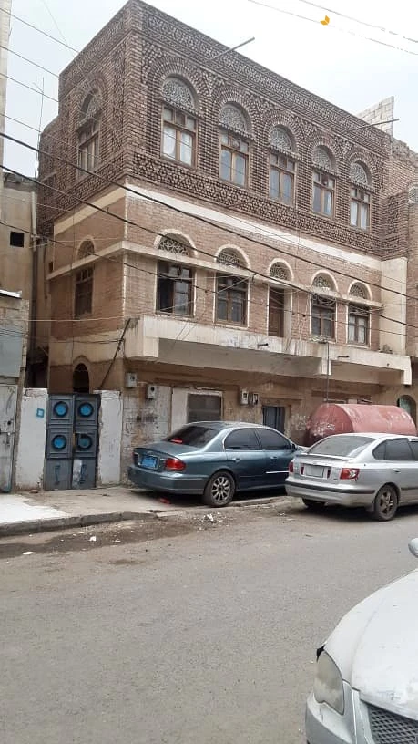@ للبيع عمارة 3 لبن حر في صنعاء