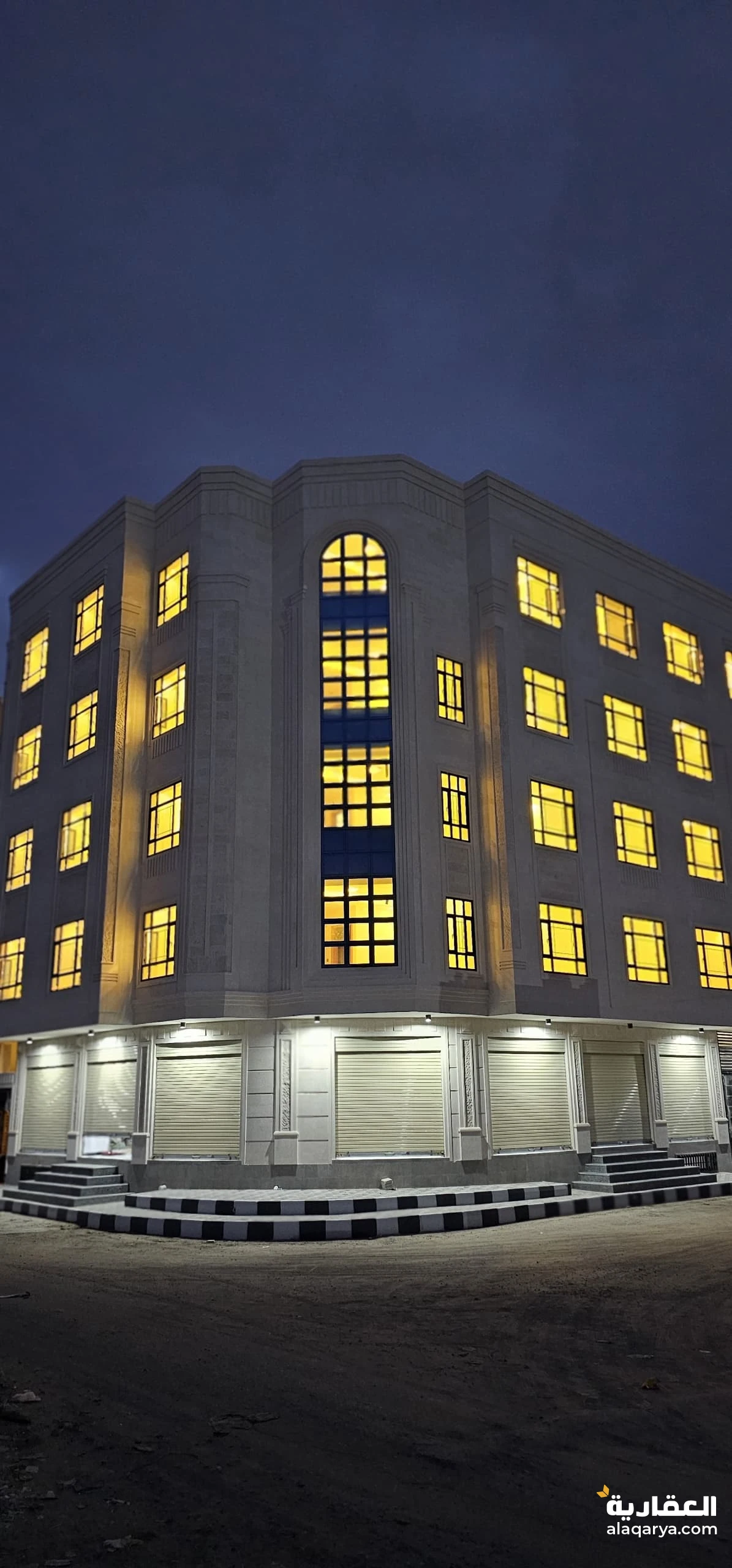 عمارة للبيع في صنعاء - عماره فاخره ركنيه شارعين للبيع صنعاء الاصبحي المقالح!