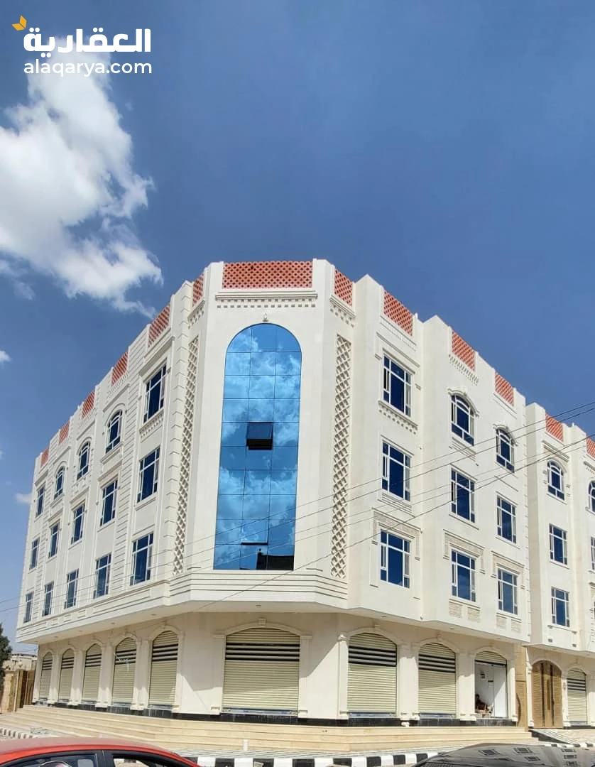 مبنى تجاري أربعة دور وبدروم شارعين في قمة الروعة والجمال