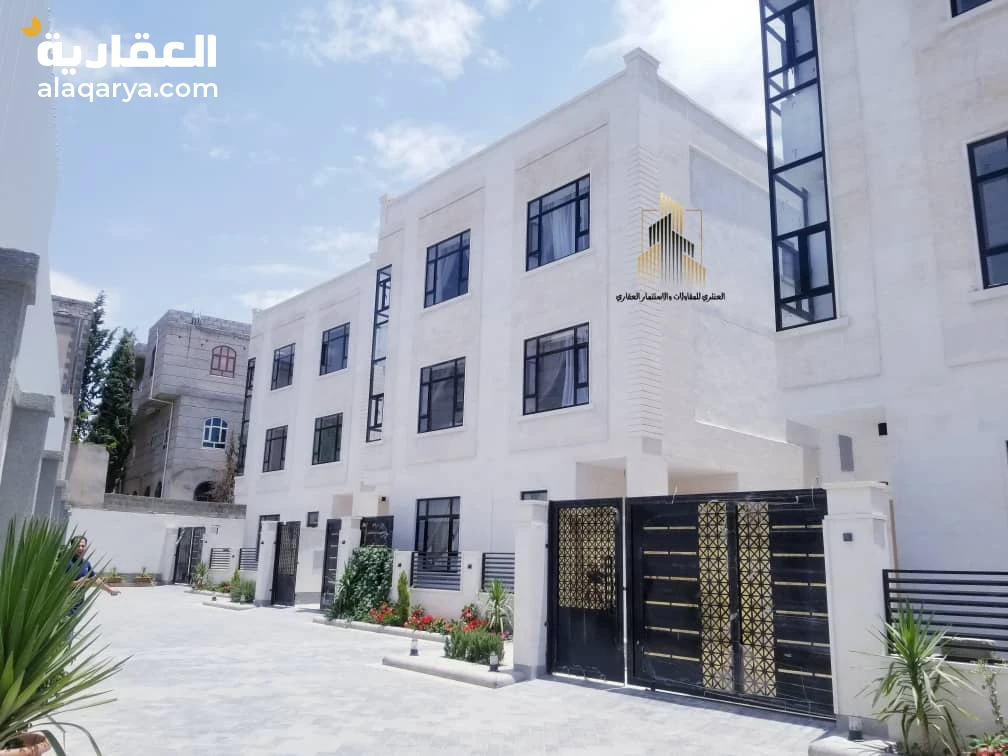 ثلاث فلل كامباوند في قمة الروعة والجمال