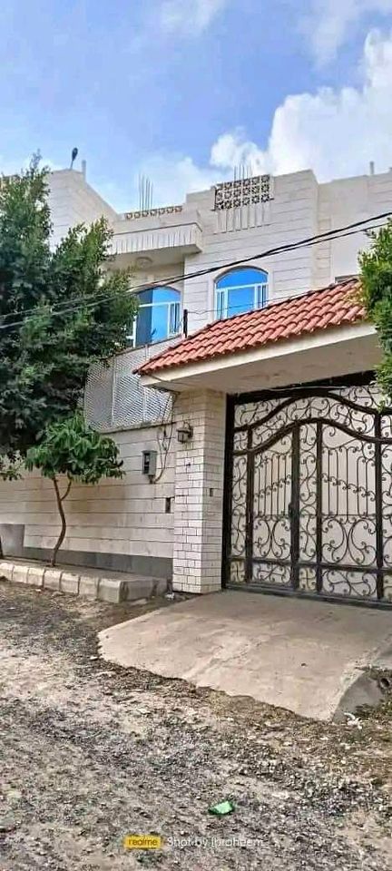 @ للبيع فلة 5 لبن حر في صنعاء