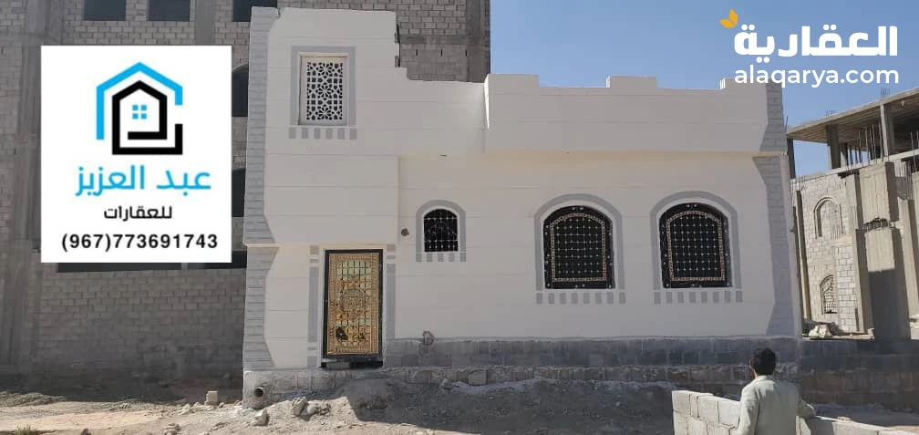 للبيع بيت لبنتين ونص في صنعاء الحثيلي شارع خولان. فوق محطة. الخليج