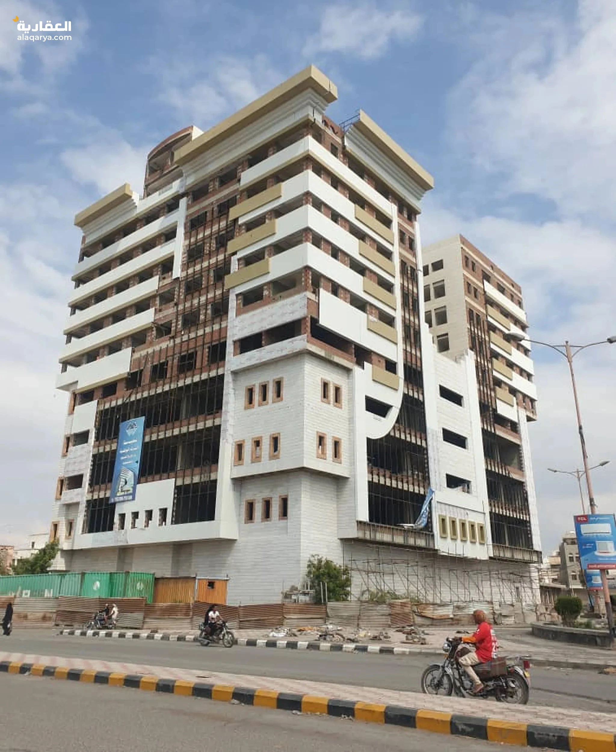 #مجمع تجاري للبيع