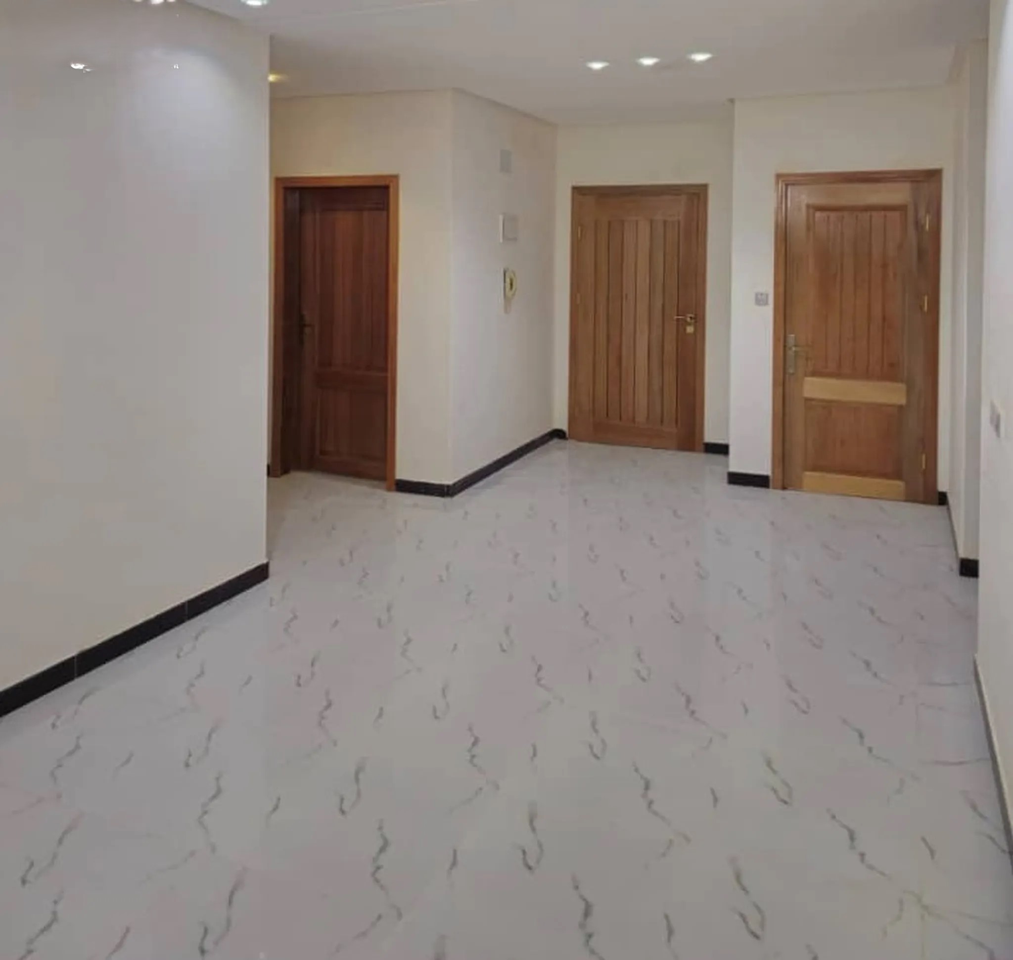 @ للبيع عمارة 7 لبن حر في صنعاء