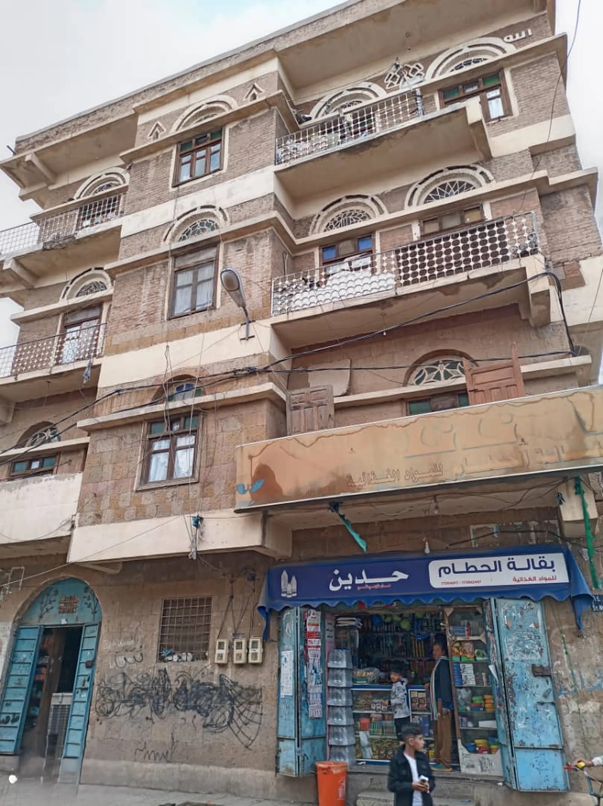 @ للبيع عمارة 3 لبن حر في صنعاء