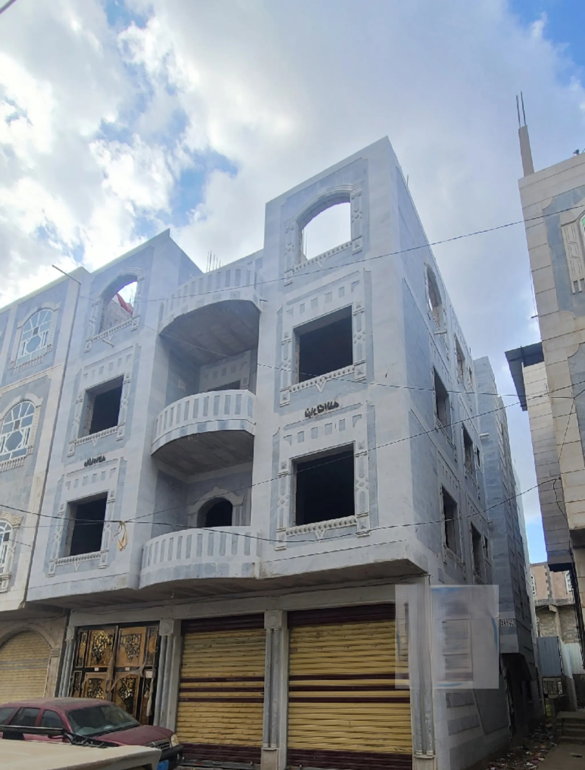 @ للبيع عمارة 6 قصيب في إب