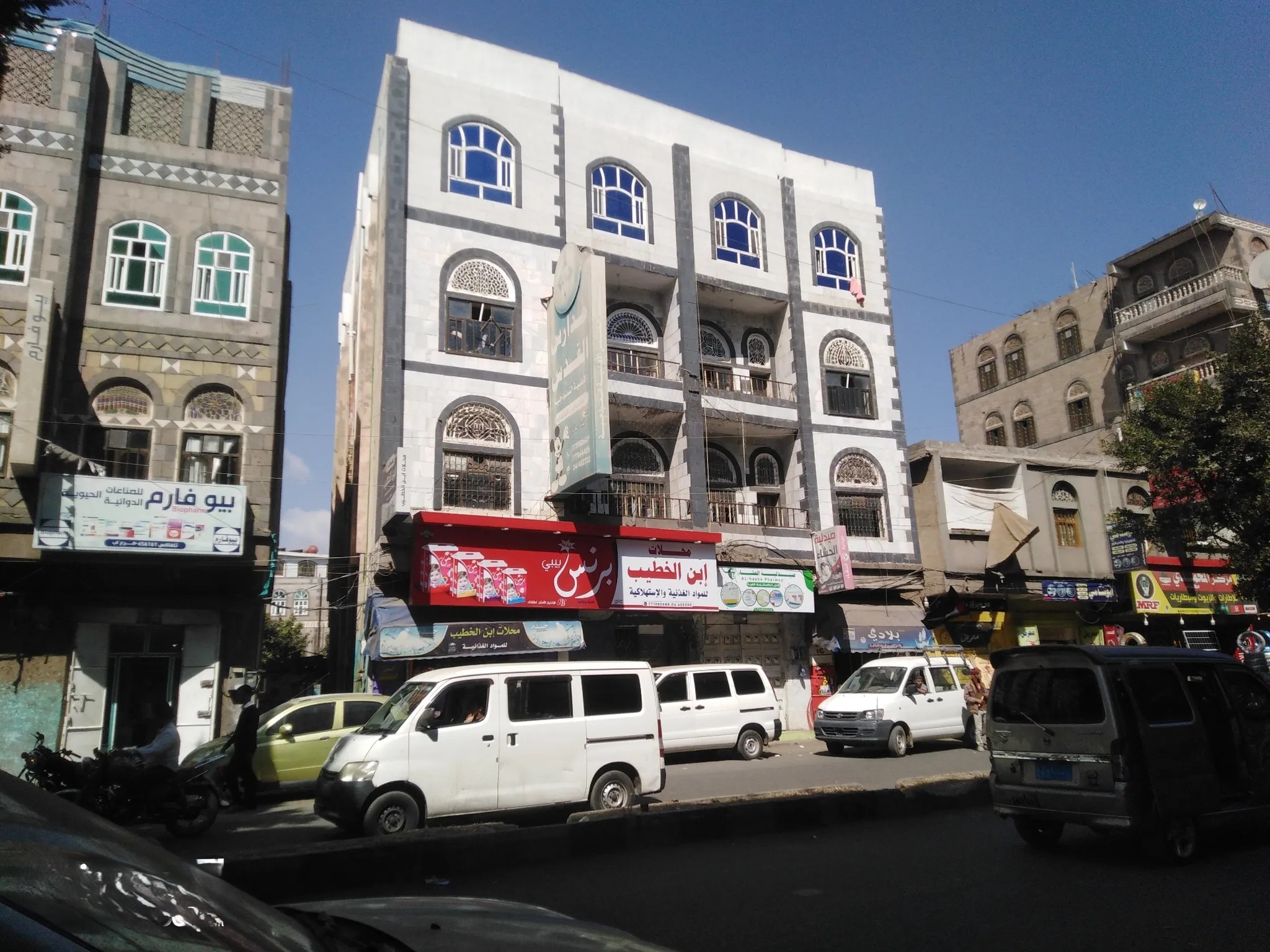 @ للبيع عمارة 7 قصب حر في إب