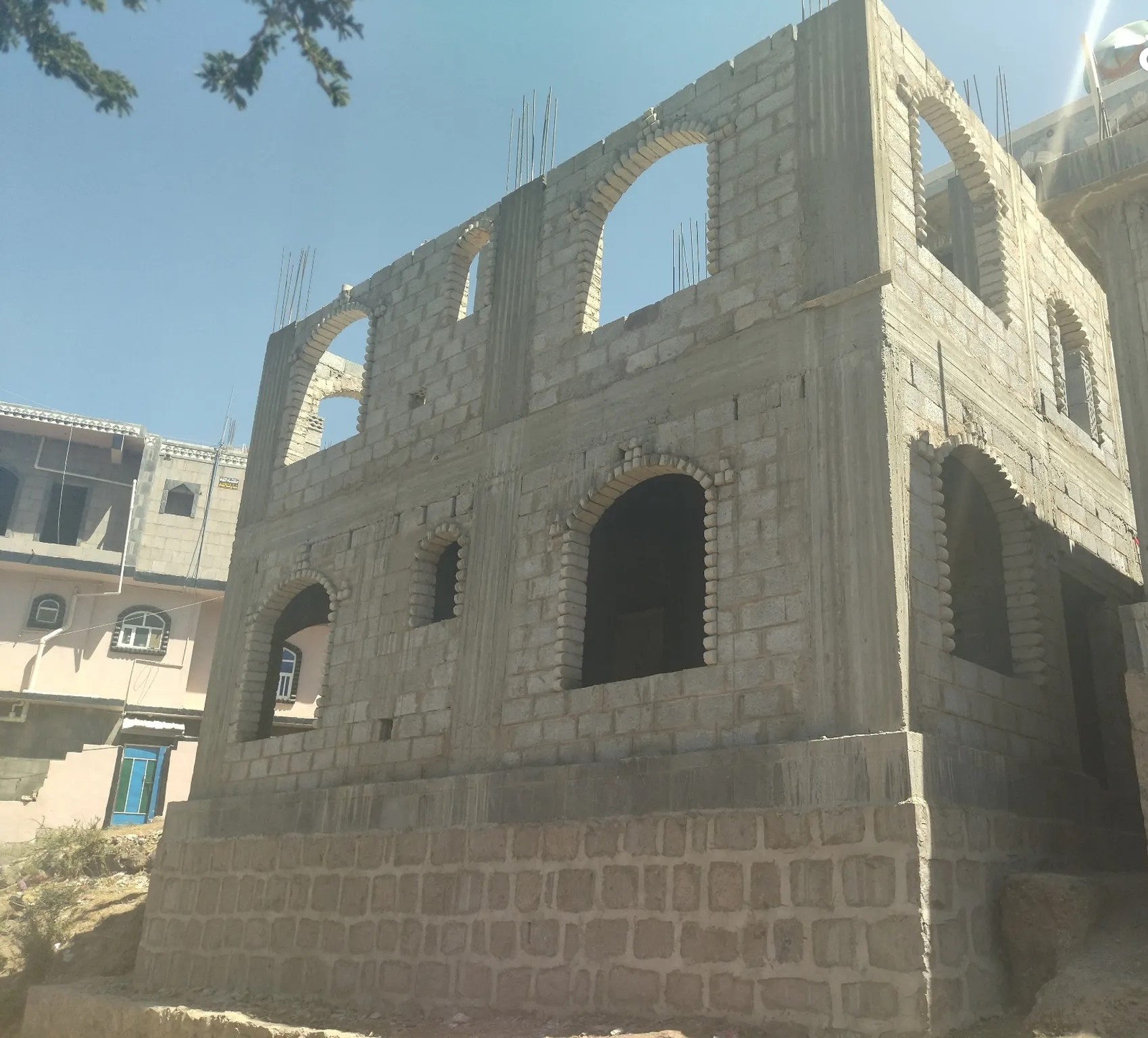 @ للبيع عمارة 2 قصب حر في إب