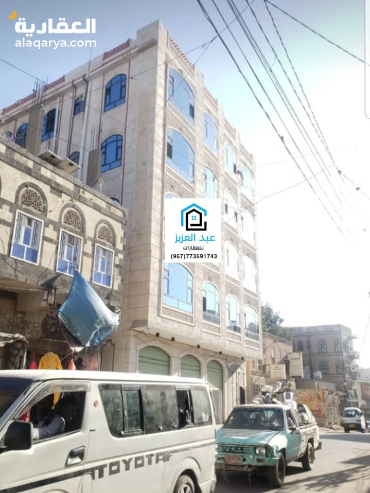 عمارة تجارية عملاقة وراقية وفي أفضل موقع تجاري