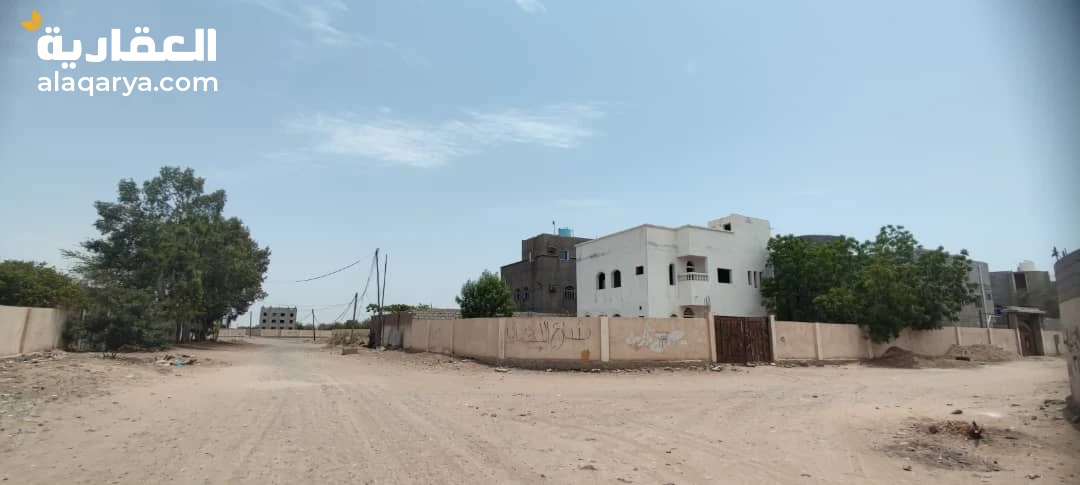 فيلا استثمارية (ركن وعظم للبيع) مساحتها 503م على شارعين 12/18 في المدينة الخضراء