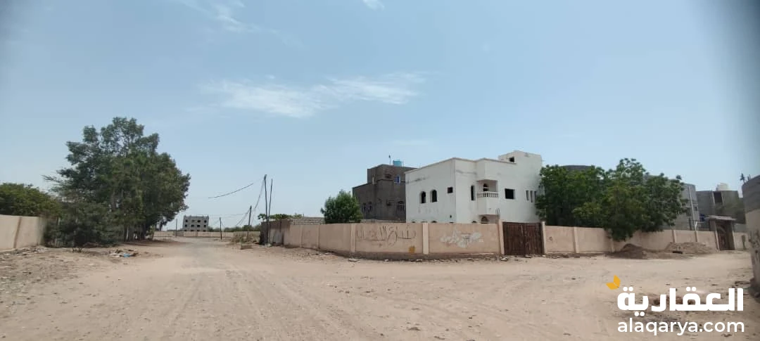 فيلا استثمارية (ركن وعظم للبيع) مساحتها 503م على شارعين 12/18 في المدينة الخضراء