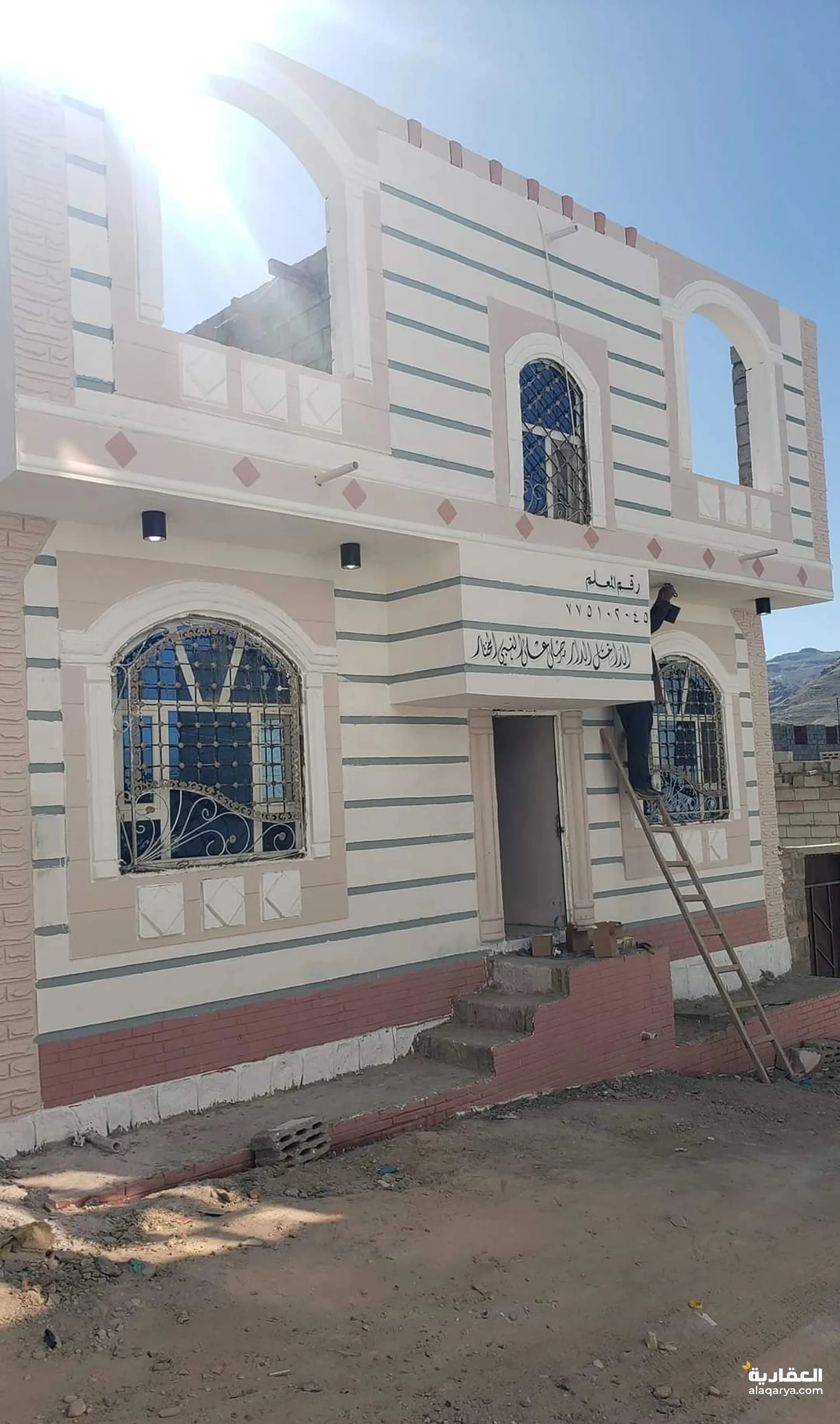 @ للبيع عمارة لبنتين و نص حر في صنعاء