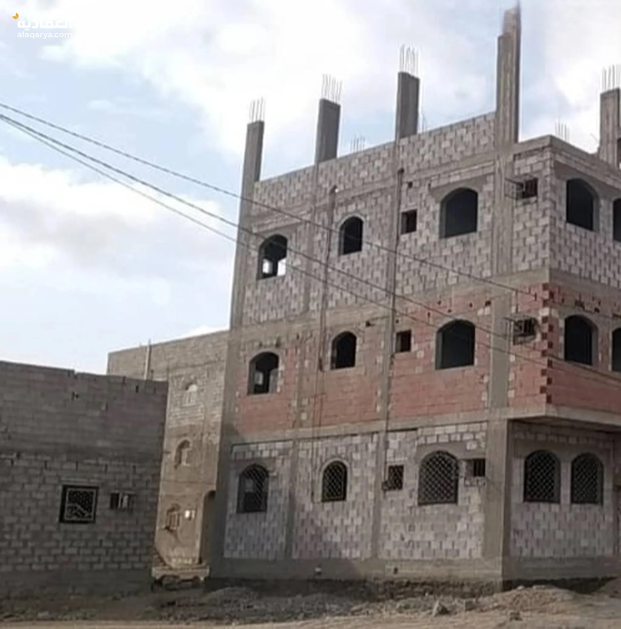 @ للبيع عمارة 5 لبن حر في صنعاء