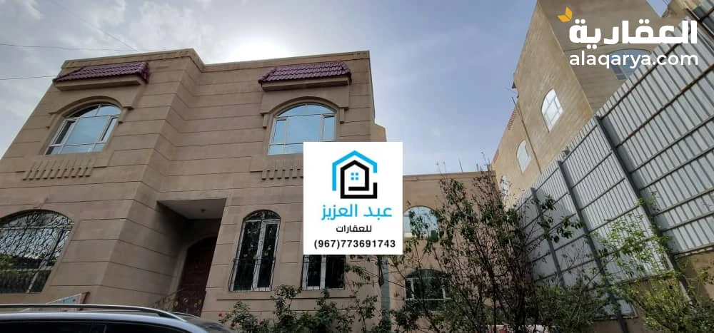 فلة للبيع في بيت بوس قريبة جدآ لشارع الثلاثين