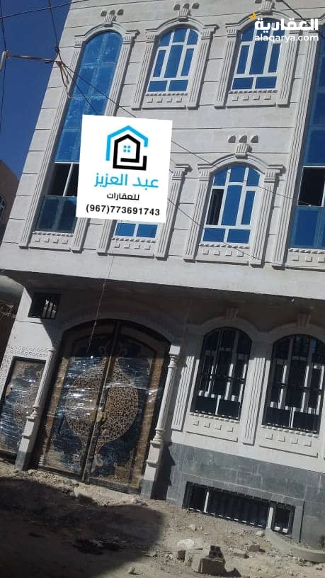 للبيع في قلب العاصمة صنعاء أرقى الأحياء شارع الستين خلف سوق ركن الستين