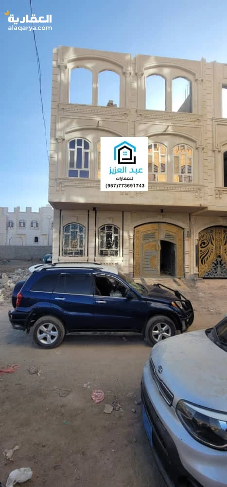 عمارة سكنية وتجارية راقية تبعد عن الشارع الرئيسي 50 متر فقط وبسعر مناسب