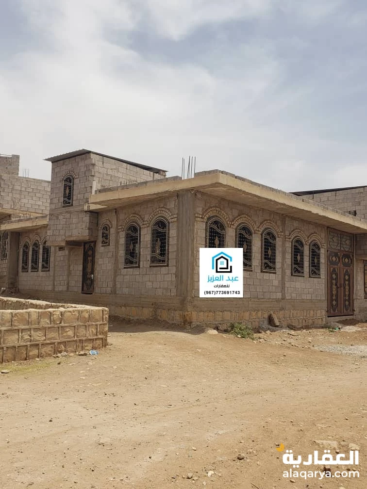 اقوى العروض عندي للبيع بيت في صنعاء سعوان  اربع لبن حر