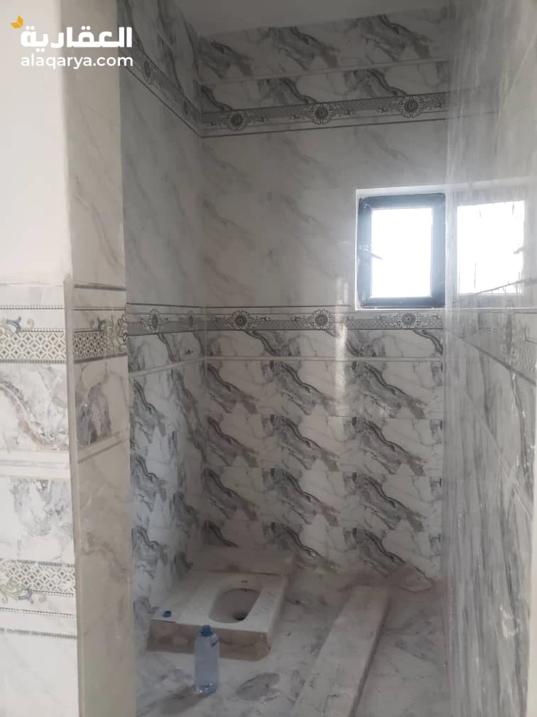 عماره مسلح حجر ثلاثه دور للبيع في صنعاء المطار الخط الجديد