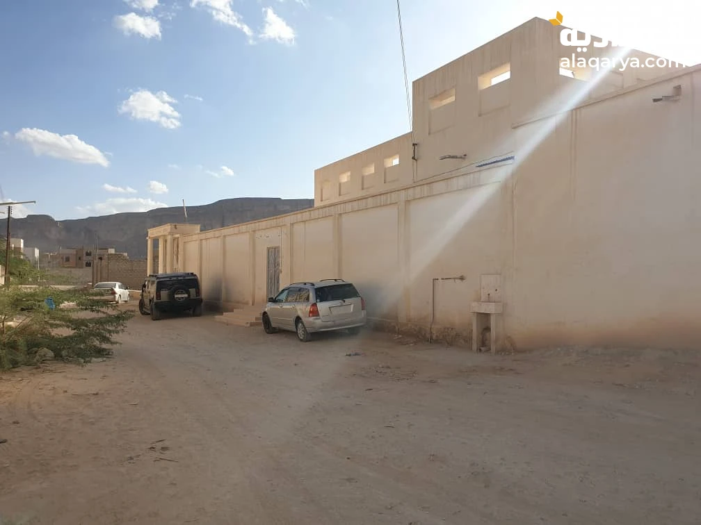 فرصة بيع منزل بالقرب من شارع الجزائر في قبل مدينة سيئون