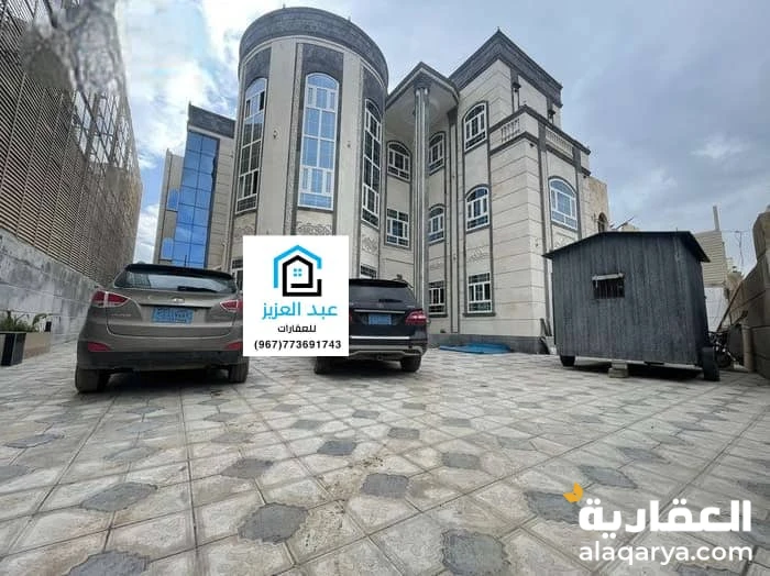 فيلا ملكية راقية بتصميم معاصر وفاخر وفي أرقى احياء جنوب صنعاء بيت بوس
