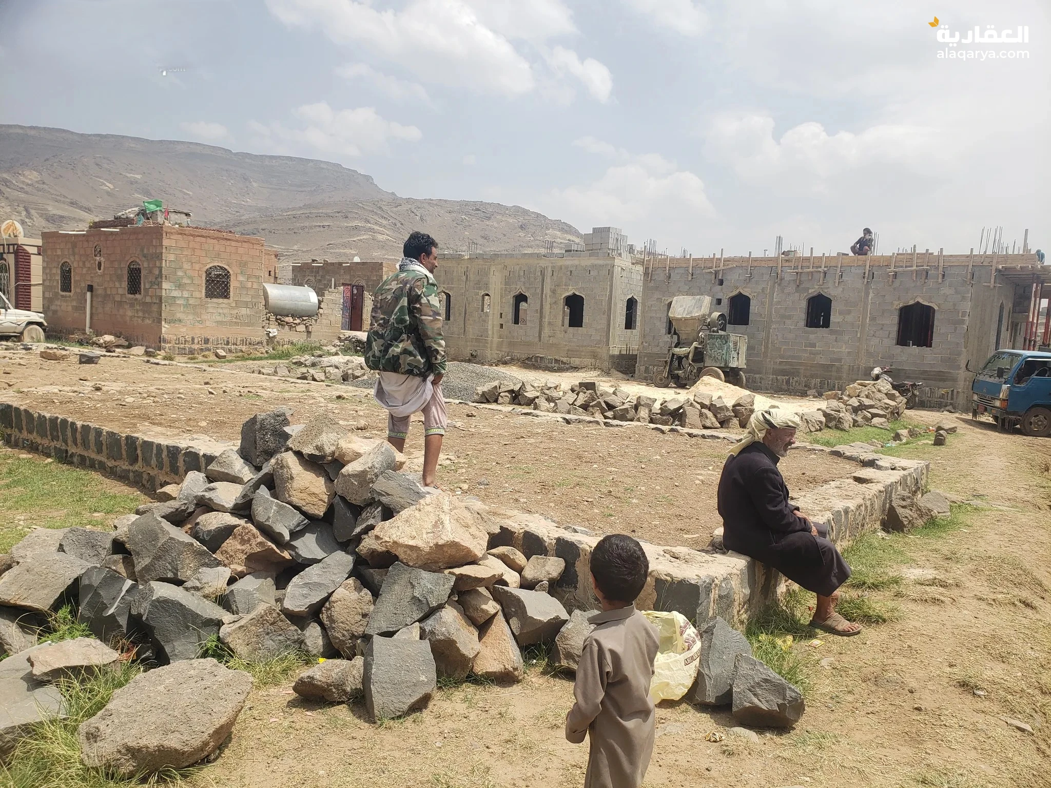 #ارض اربع لبن مااسس علا شارع 8 السعر3مليون ونص لا الكل