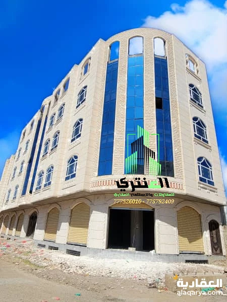 عمارة تجارية أربعة دور وبدروم شارعين سوبر لوكس..