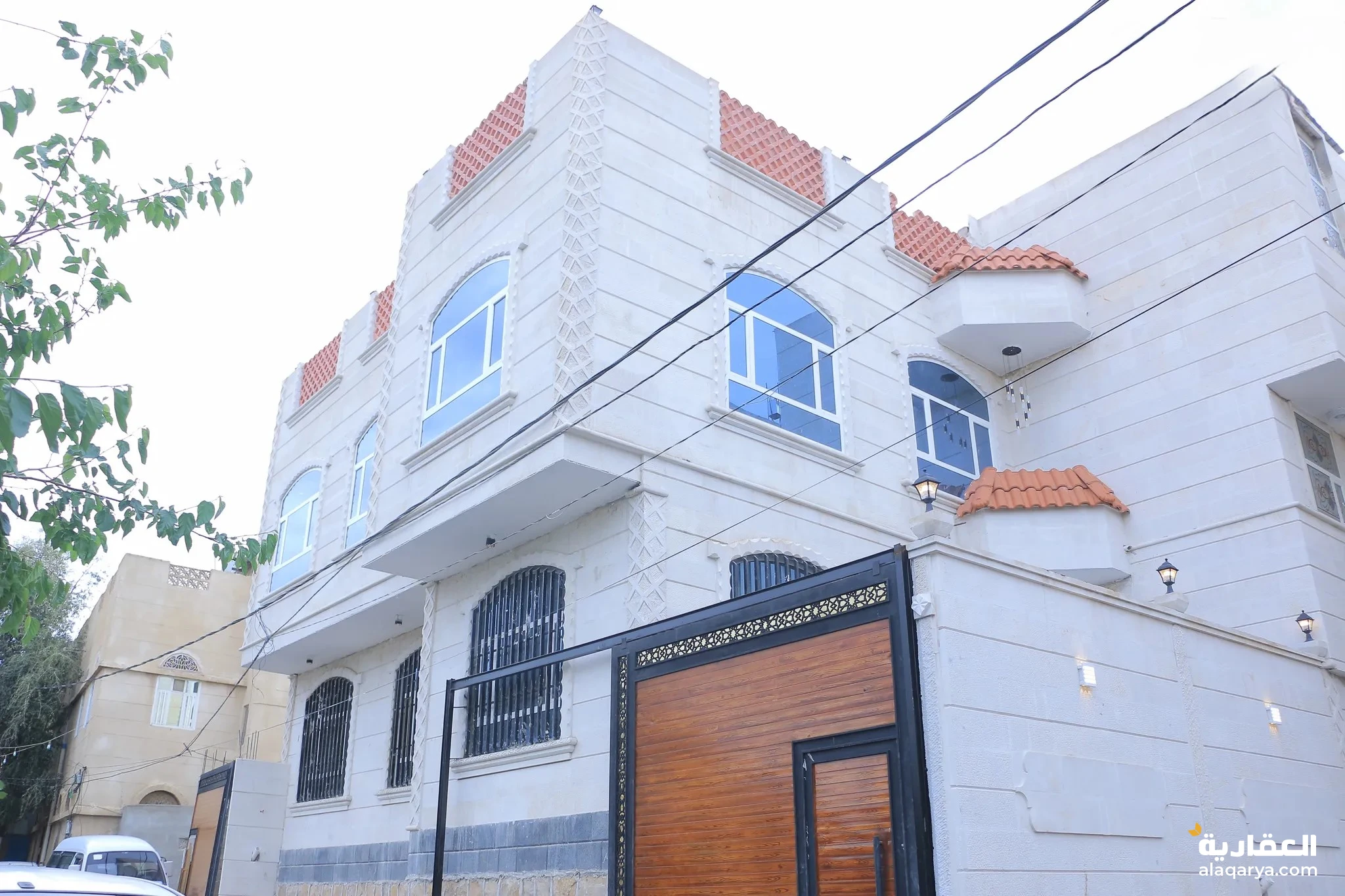 #ثنتين فلل للبيع بسعر شقق عرطه