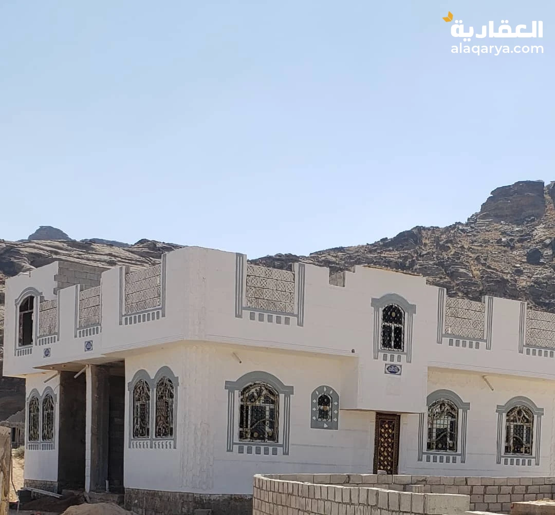 بيتين عررطه للبيع 3شوارع في 6لبن