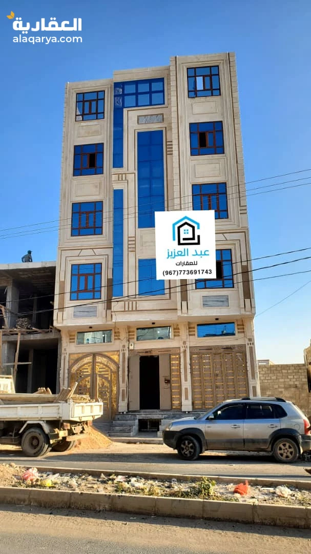 عمارة تجارية للبيع في *صنعاء - شارع النصر  شارع 24 الرئيسي