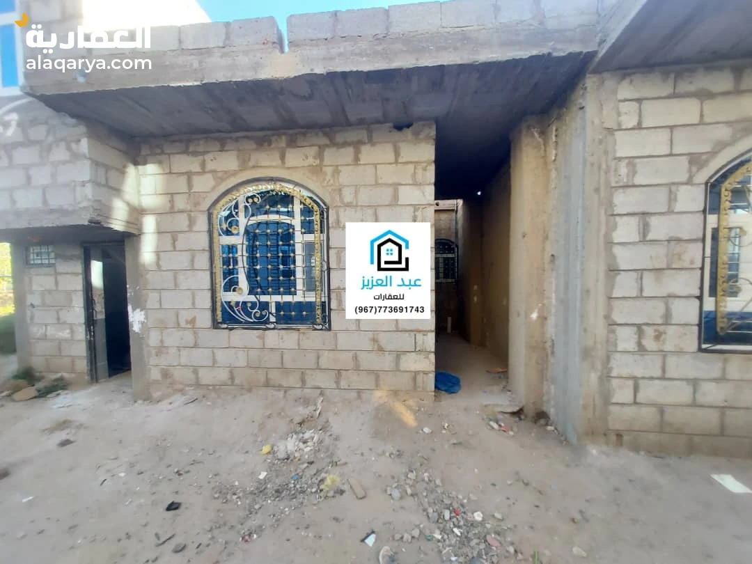 للبيع بيت في صنعاء سعوان  العشه المثلث رابع بيت من الزفلت