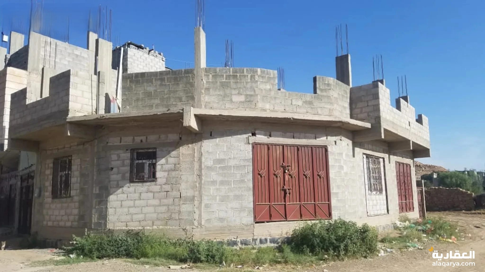 #بيت اربع لبن ونص على شارعين