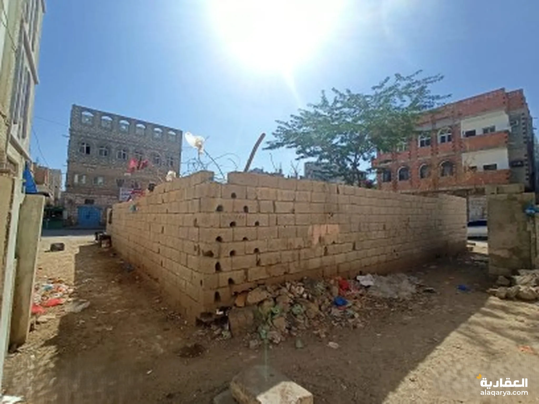 #ارض للبيع على اربع شوارع- المكلا - فوه القديمة