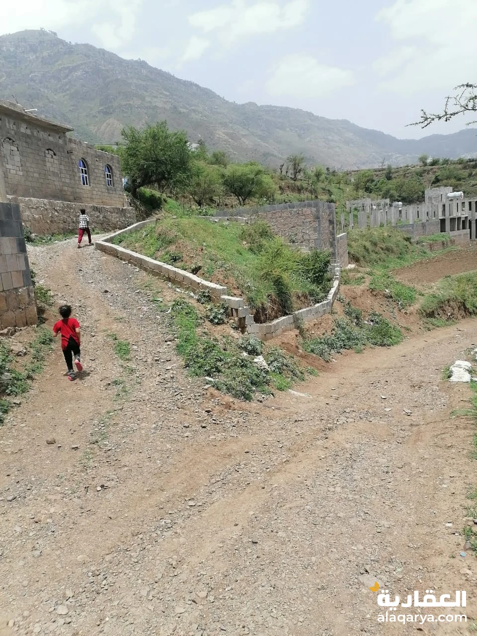 قطعة أرض سكنية للبيع في مدينة إب