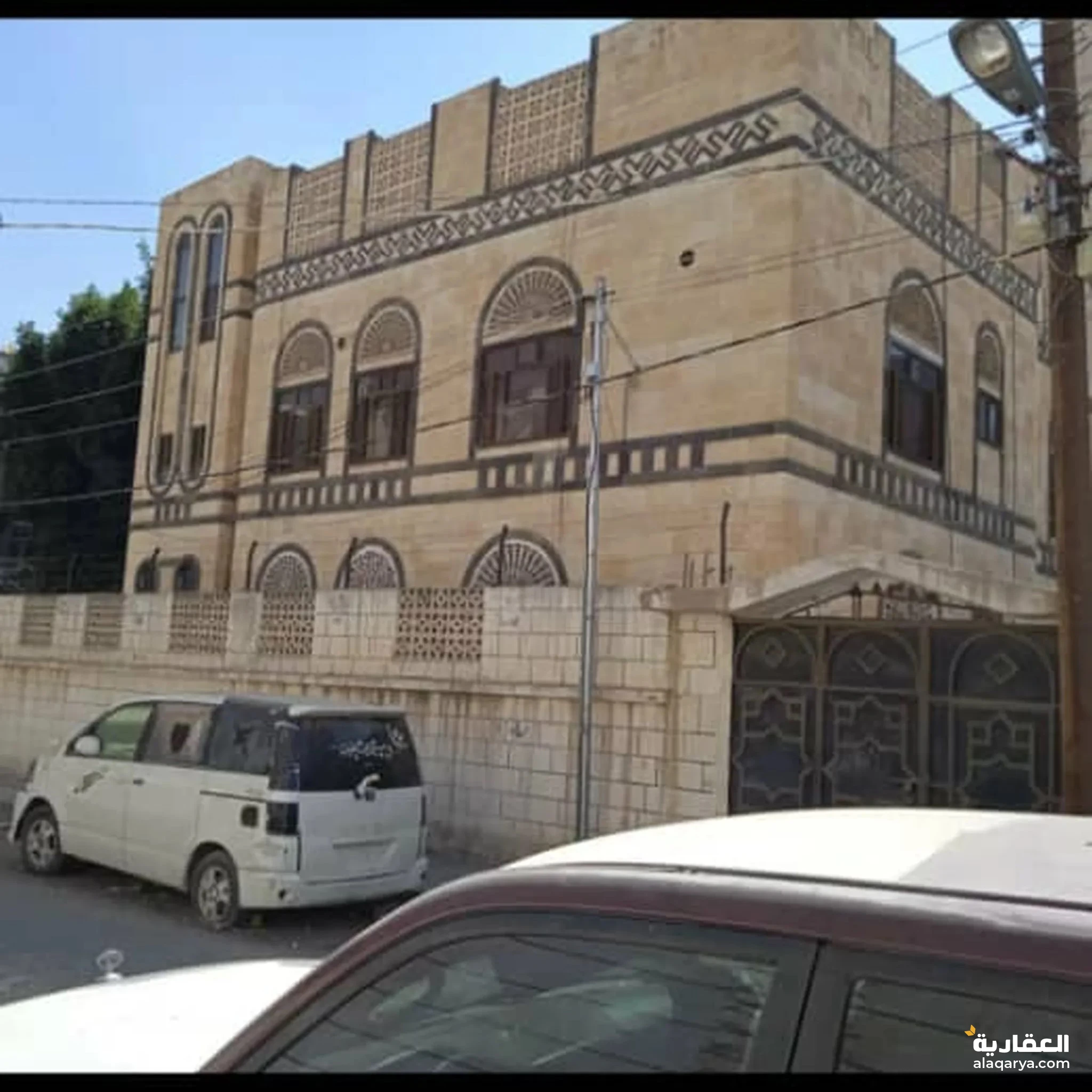 #فله للبيع المساحه 10البن الواجه 32متر بدروم ودورين قريبه جولة المصباحي السعر450الف دولار