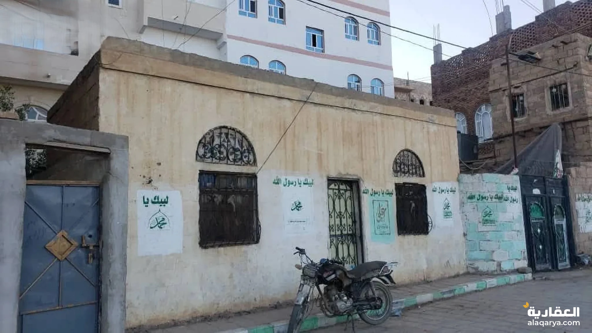 #عرررررررررررطه للبيع في صنعاء من المالك رئسن بيت شعبي دور في شارع التلفزيون يفصله عن الشارع الرئيسي