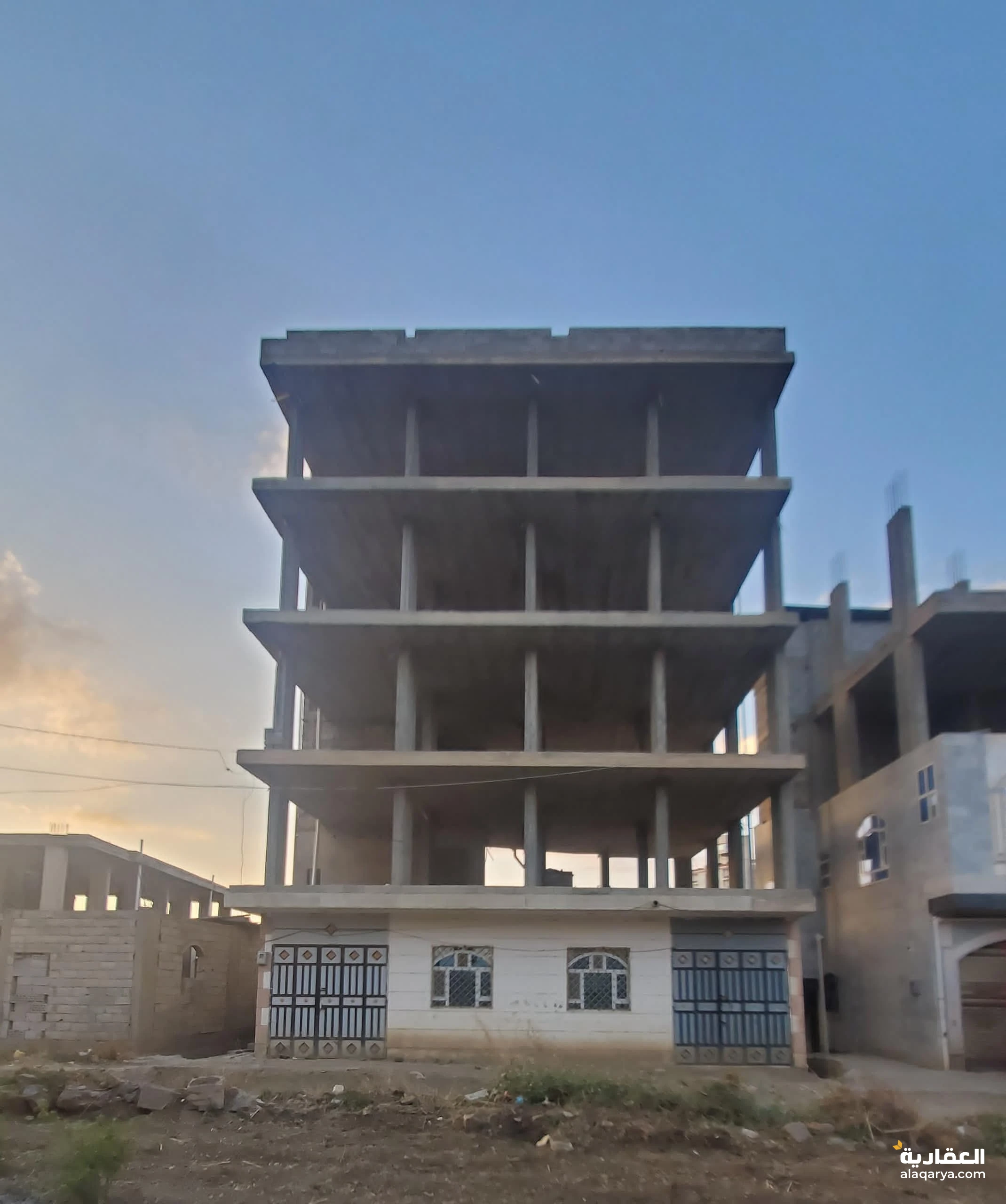 عماره5ادوار للبيع في مدينة إب