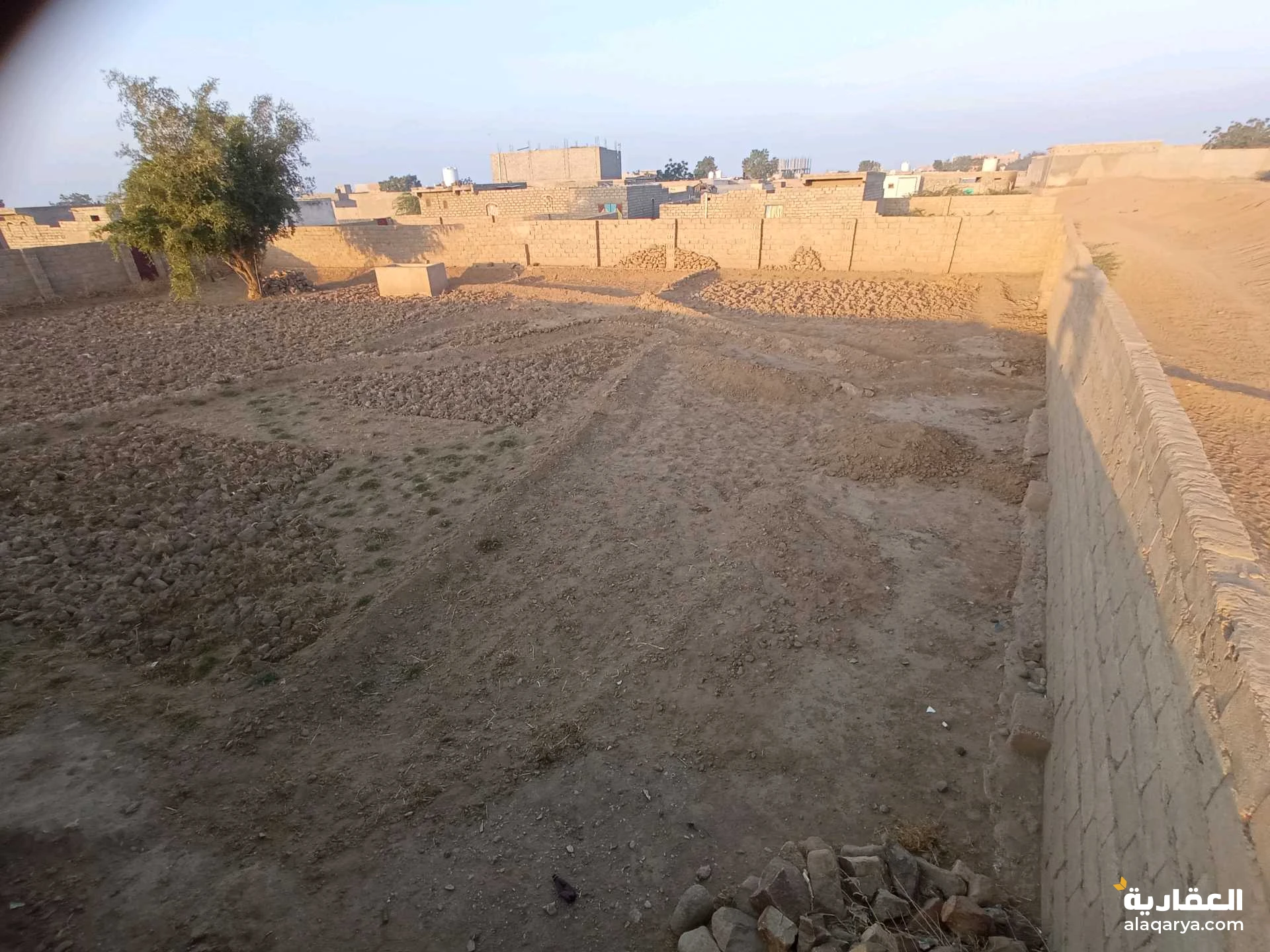 ارضية للبيع حيس محافظة الحديدة