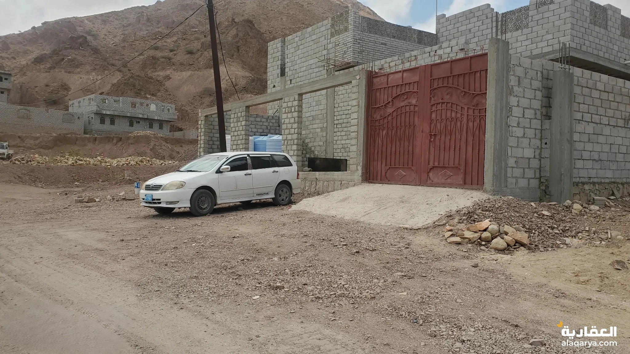 #فله صغيره مع محلات للبيع