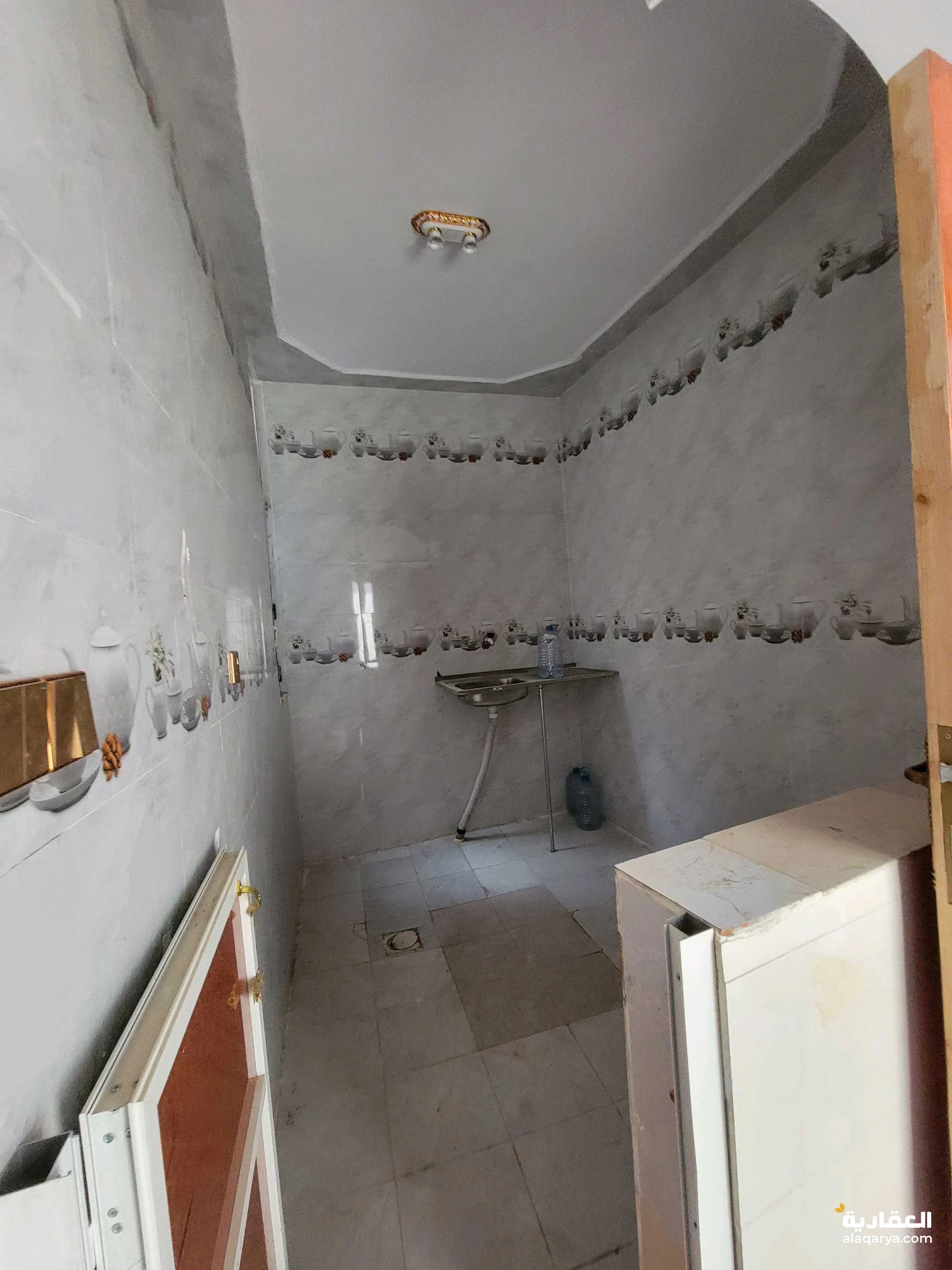 ارخص فله سكنيه للبيــــــــــــــــــــع السعر 23مليون للتواصل 775426341