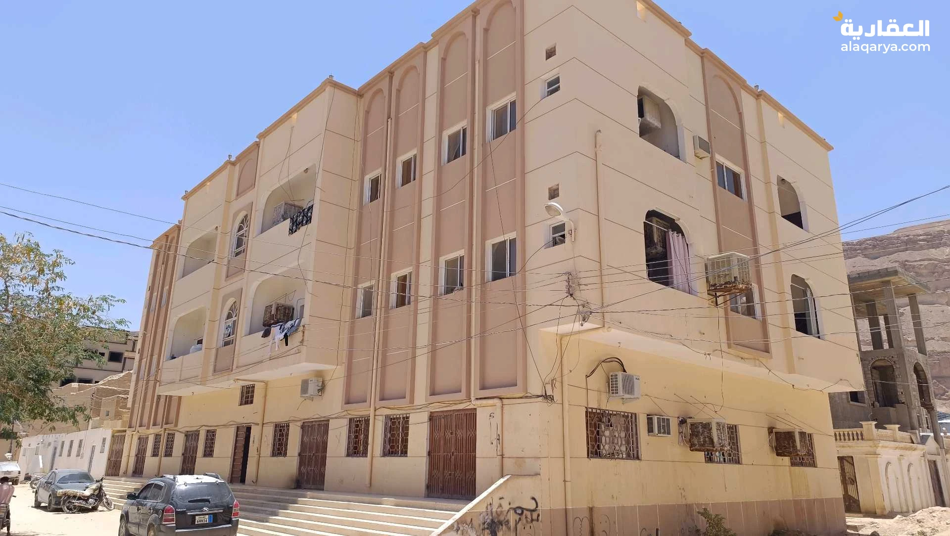 عمارة للبيع في حي الشيشان سيئون