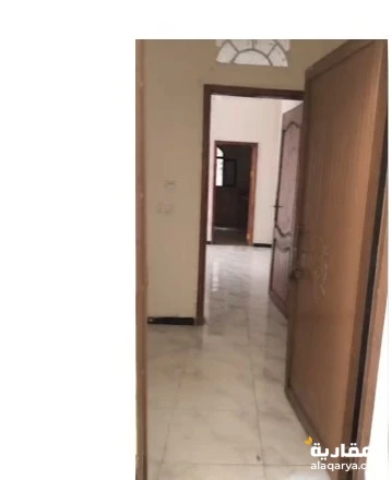 #شقة نظيفة ومعها حوش للإيجار الشهري – الأصبحي